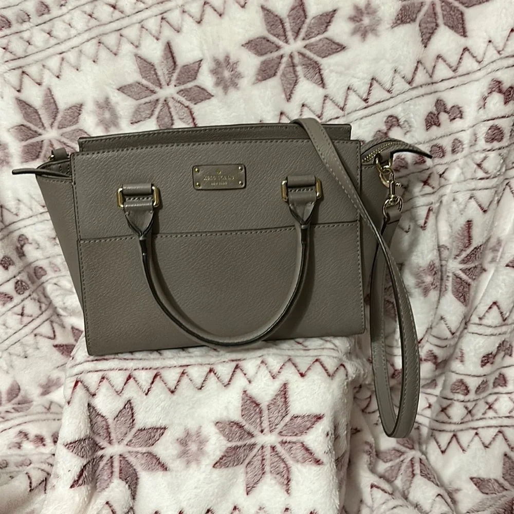 Kate spade New York cross body bag - Picture 1 of 12